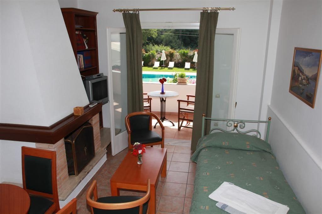 Paradise Inn Liapades Corfu Экстерьер фото
