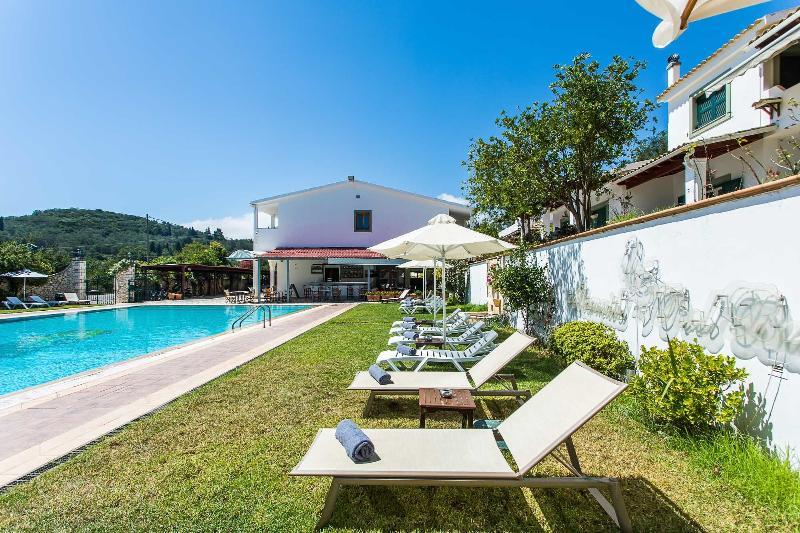 Paradise Inn Liapades Corfu Экстерьер фото