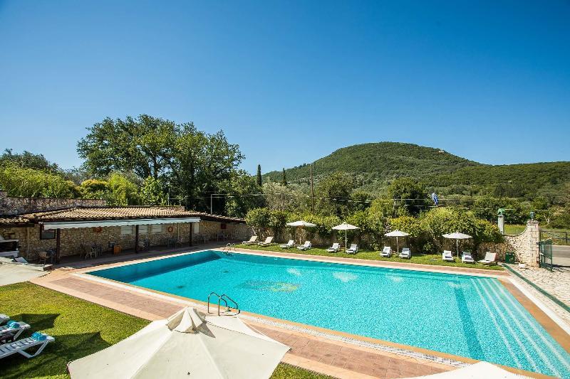Paradise Inn Liapades Corfu Экстерьер фото